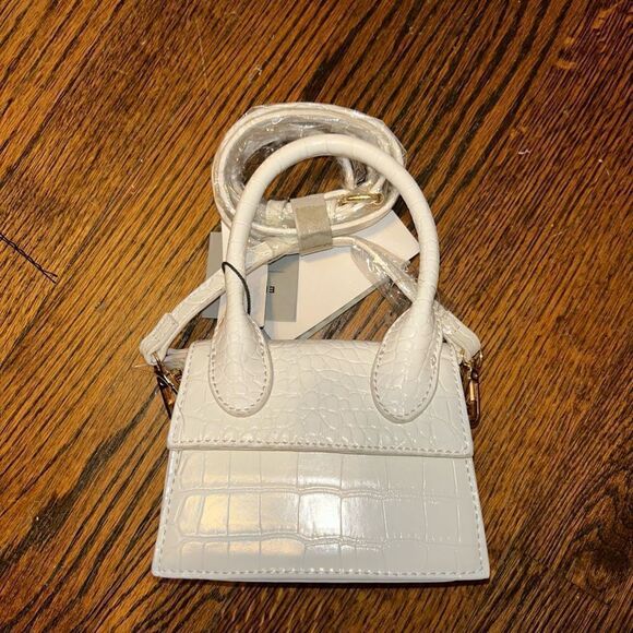 New grey label purse   - Picture 1 of 4